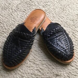 ESPIRITU/“DARK NAVY”LEATHER HUARACHE MULE SLIDE SANDALS” HANDMADE”